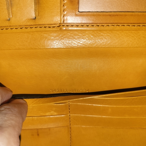 Gucci Continental Leather Long Wallet..Authentic.. - Picture 9 of 15